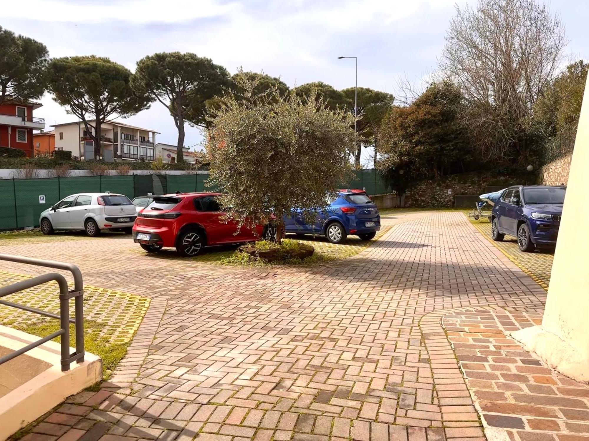 Gioiello Deco Nel Centro Storico Apartment Desenzano del Garda Bagian luar foto