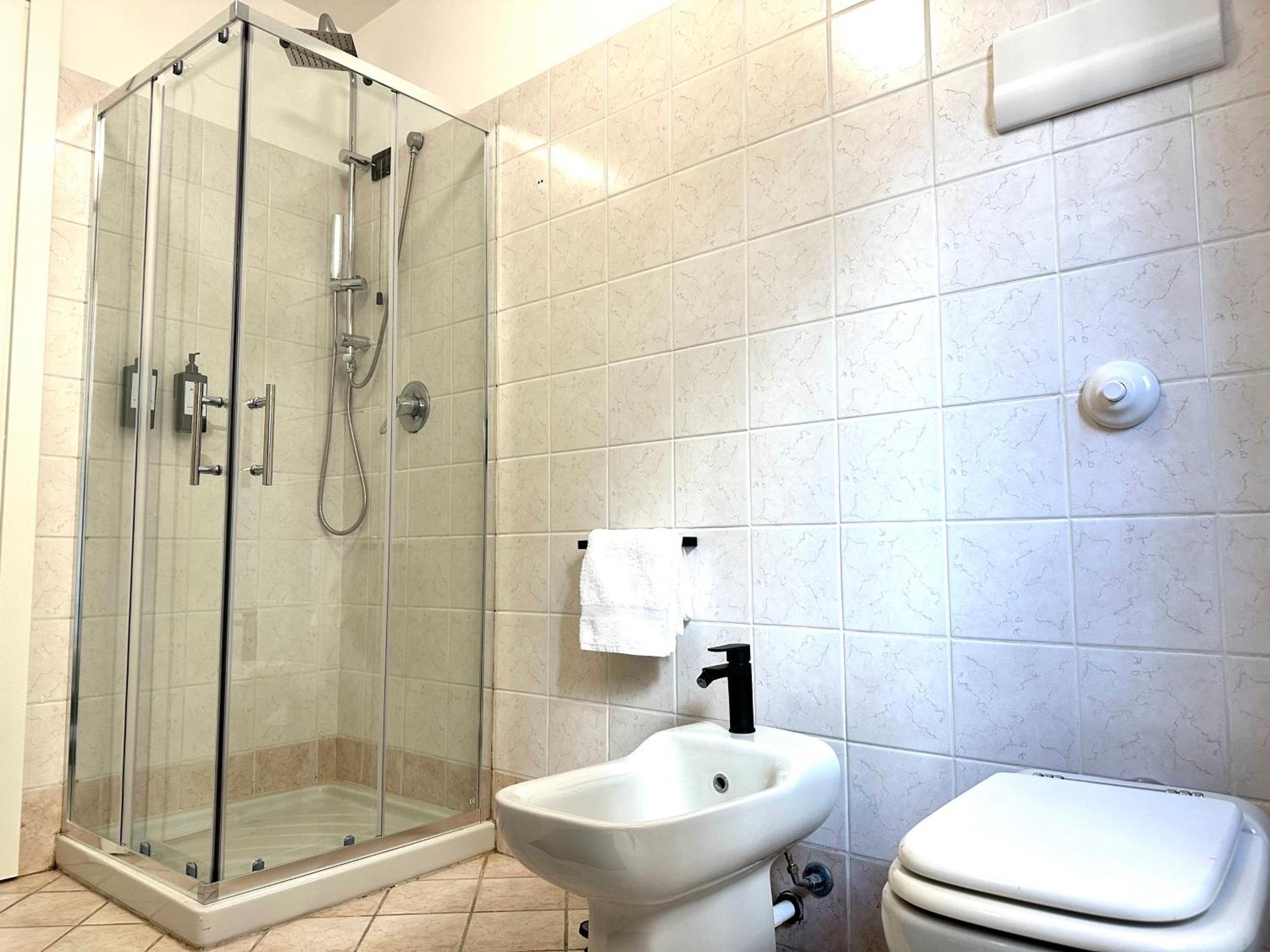 Gioiello Deco Nel Centro Storico Apartment Desenzano del Garda Bagian luar foto